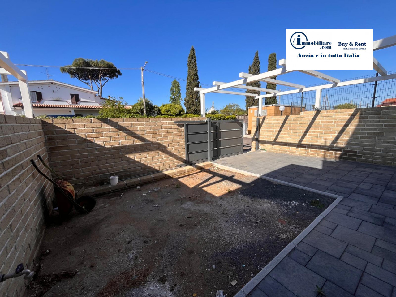 Villa a Schiera  in <br/> vendita a Anzio